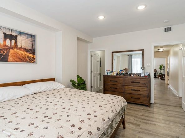 101 Shearwater Ct East 28, Jersey City NJ 07305