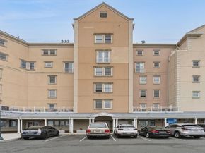 101 Shearwater Ct East 28, Jersey City NJ 07305
