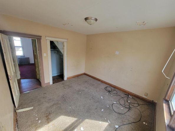 39 W 40th St, Bayonne NJ 07002