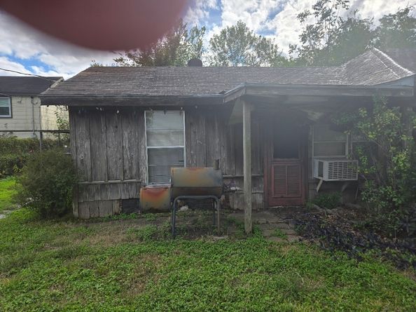 9330 Redford Street, Houston TX 77075