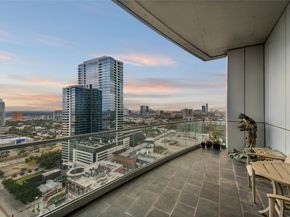 2727 Kirby Drive 19L, Houston TX 77098