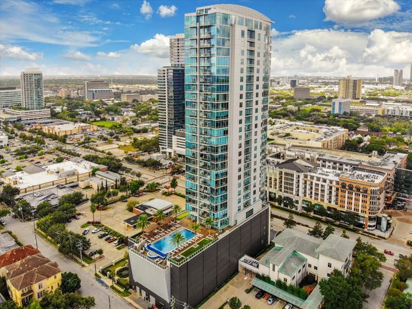 2727 Kirby Drive 19L, Houston TX 77098