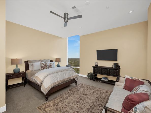 2727 Kirby Drive 19L, Houston TX 77098