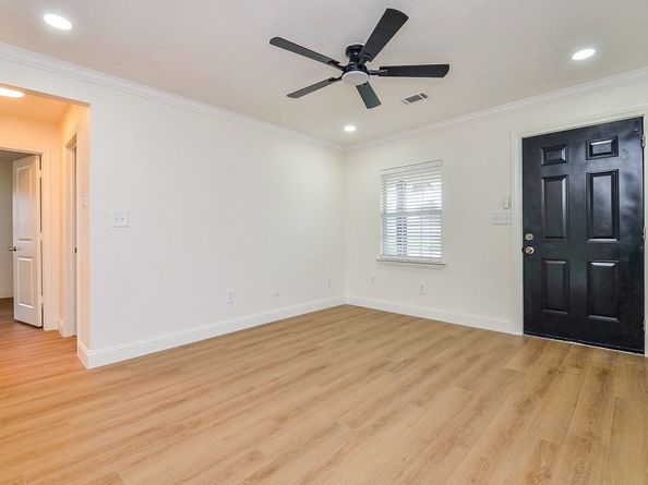 5710 Cherry Street, Houston TX 77026