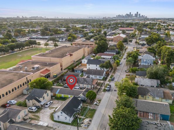 6940 Avenue K, Houston TX 77011