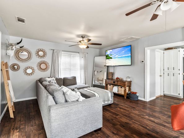 6940 Avenue K, Houston TX 77011