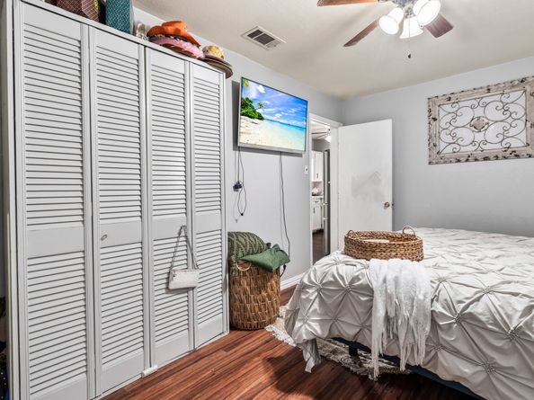 6940 Avenue K, Houston TX 77011