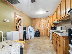 6940 Avenue K, Houston TX 77011