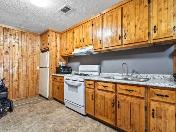 6940 Avenue K, Houston TX 77011