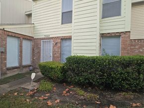 7868 Green Lawn Drive 7868, Houston TX 77088