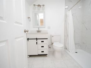 7868 Green Lawn Drive 7868, Houston TX 77088