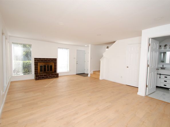 7868 Green Lawn Drive 7868, Houston TX 77088