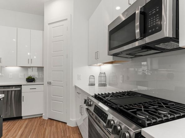 4717 Thornton Views  Rd, Houston TX 77018