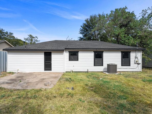 6162 Beldart Street, Houston TX 77033