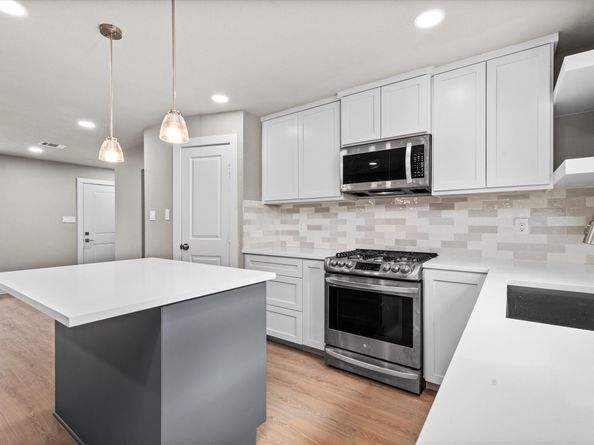 6162 Beldart Street, Houston TX 77033