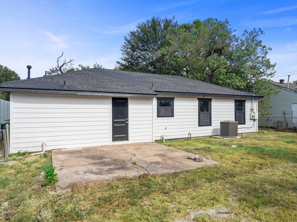 6162 Beldart Street, Houston TX 77033
