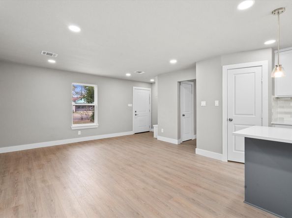 6162 Beldart Street, Houston TX 77033