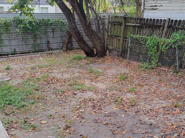 1816 Mckee Street, Houston TX 77009