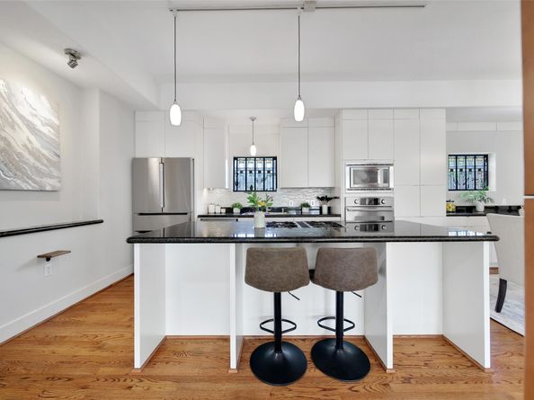 2223 Taft Street, Houston TX 77006