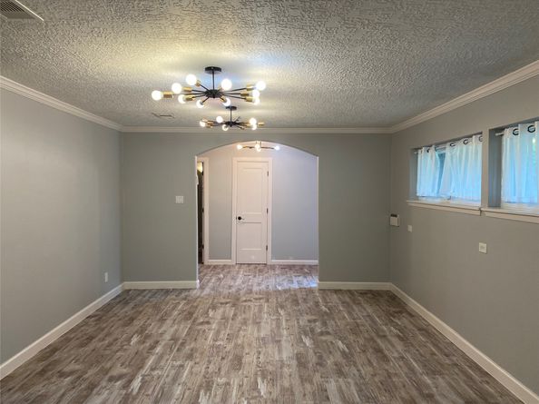 9614 Greenwillow Street, Houston TX 77096