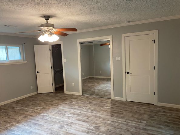 9614 Greenwillow Street, Houston TX 77096