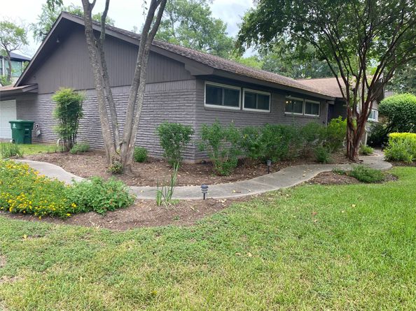 9614 Greenwillow Street, Houston TX 77096