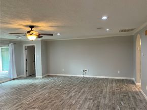 9614 Greenwillow Street, Houston TX 77096