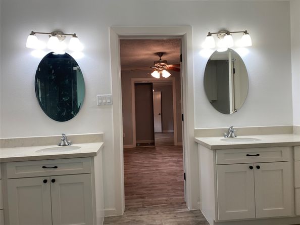 9614 Greenwillow Street, Houston TX 77096