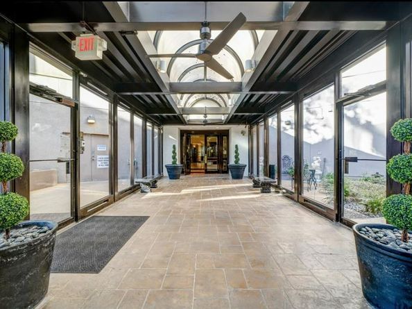 3525 Sage Road 1009, Houston TX 77056