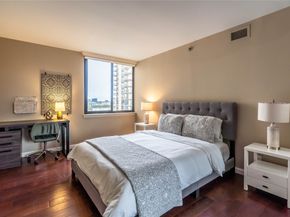 3525 Sage Road 1009, Houston TX 77056