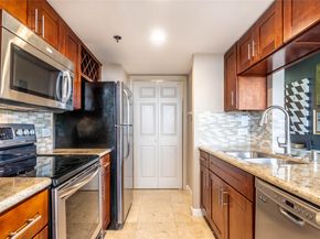 3525 Sage Road 1009, Houston TX 77056