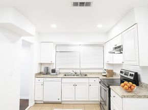 9011 Parkette, Houston TX 77078