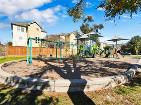 5439 Darling Street, Houston TX 77007