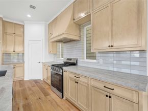 5439 Darling Street, Houston TX 77007