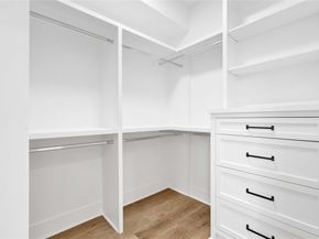 5439 Darling Street, Houston TX 77007