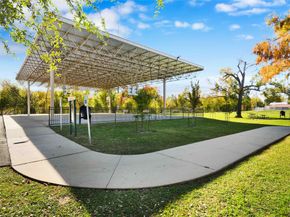 5439 Darling Street, Houston TX 77007