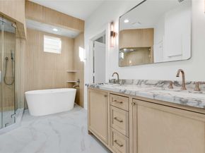 5439 Darling Street, Houston TX 77007