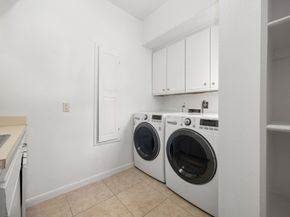 1933 Country Club Boulevard, Sugar Land TX 77478