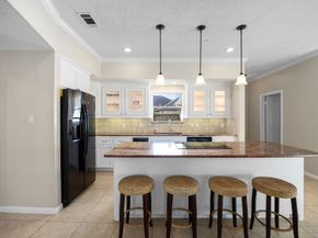 1933 Country Club Boulevard, Sugar Land TX 77478