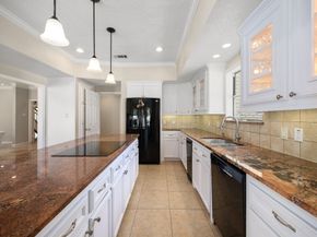 1933 Country Club Boulevard, Sugar Land TX 77478