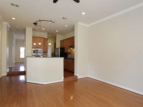 5615 Winsome Villas Lane H, Houston TX 77057