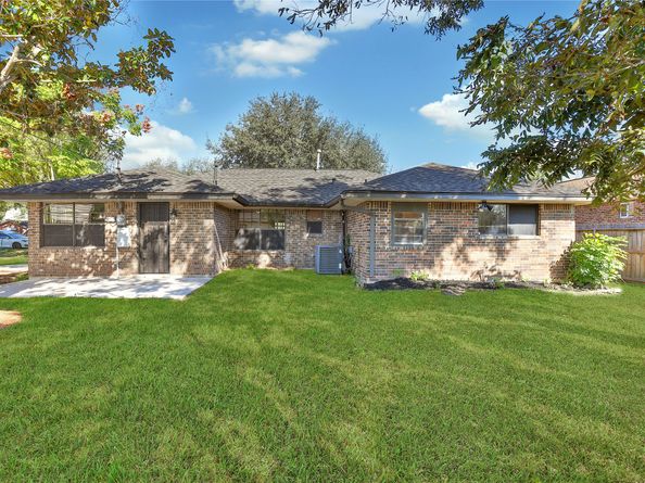 3022 Sparrow Street, Houston TX 77051