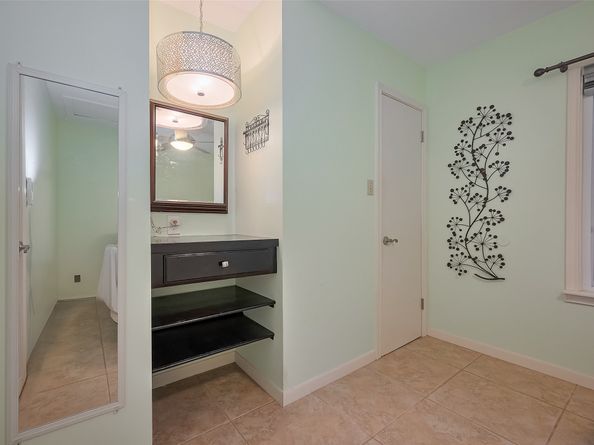 8019 Colgate Street, Houston TX 77061