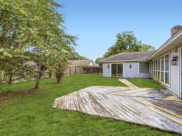 15710 Sandy Hill Drive, Houston TX 77084