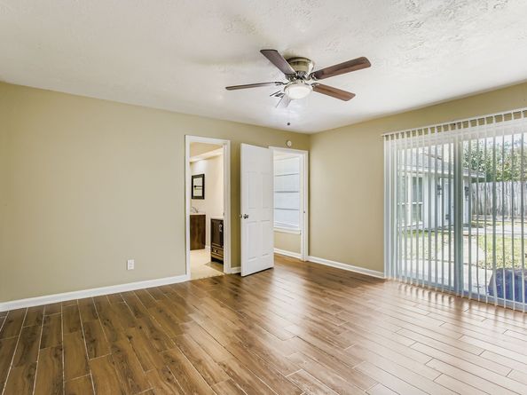 15710 Sandy Hill Drive, Houston TX 77084