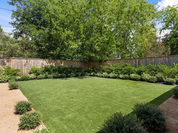 2314 Hialeah Drive, Houston TX 77018