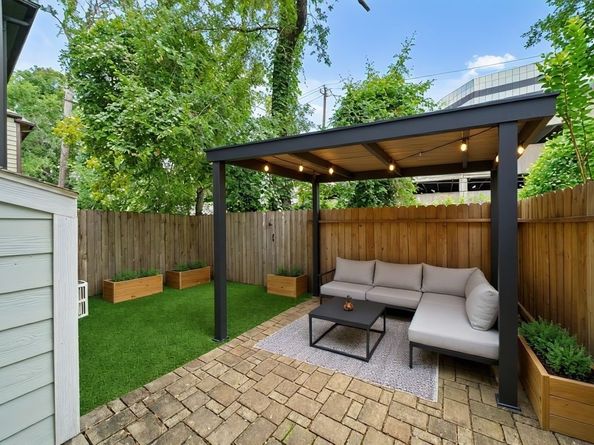 1121 Beall Landing Court, Houston TX 77008