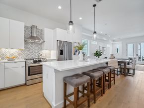 1403 W 21st St B, Houston TX 77008