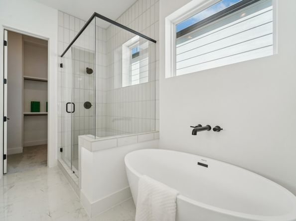 1403 W 21st St B, Houston TX 77008