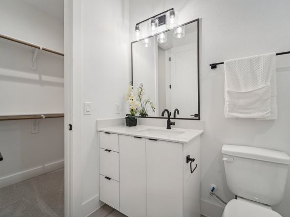 1403 W 21st St B, Houston TX 77008